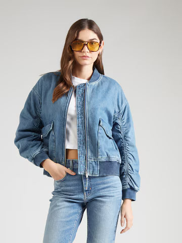 Chaqueta Levi's Andy Tech "Nueva"
