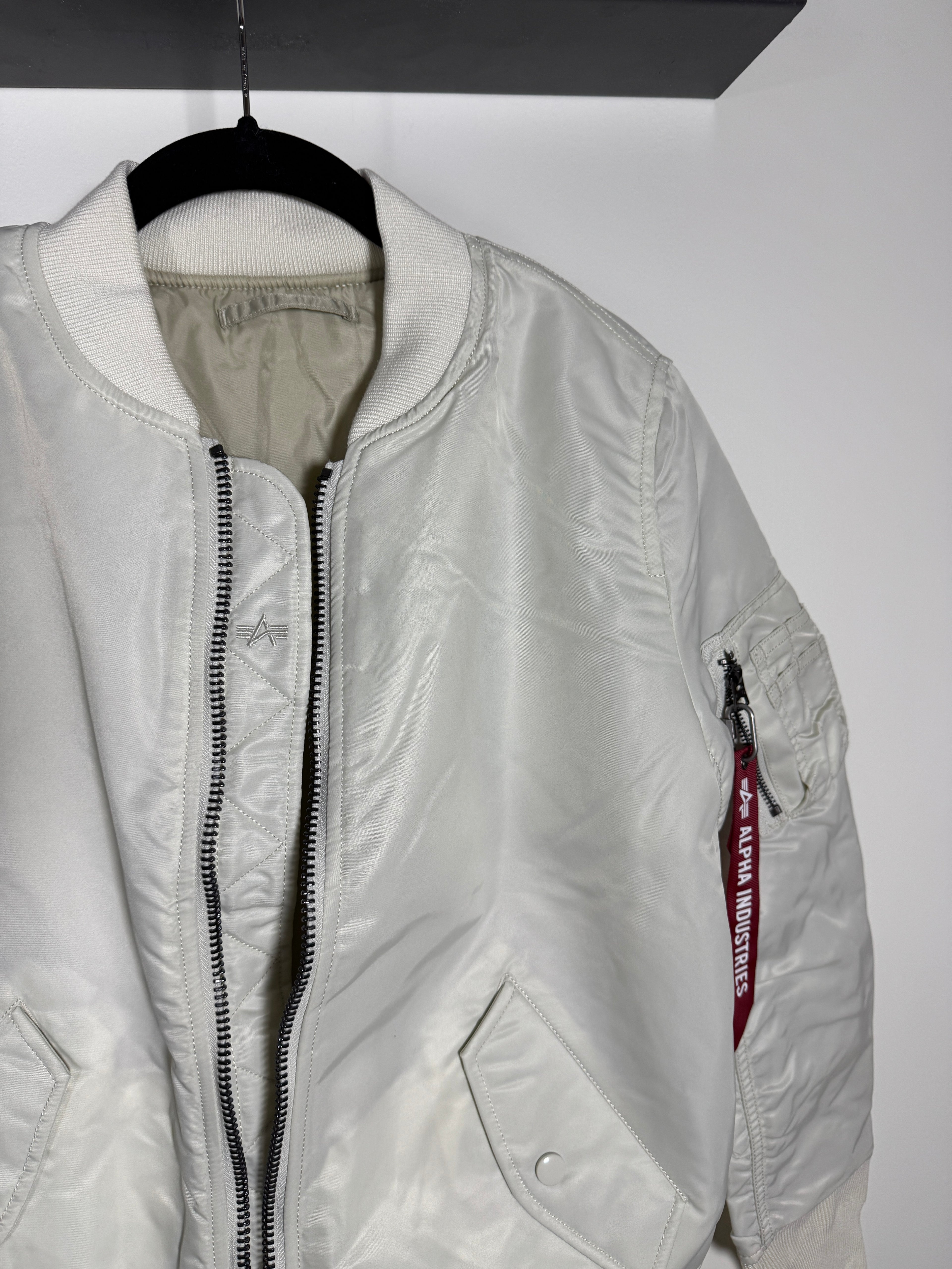 Alpha Industries Ma-1 Bomber Jacket "Nueva"