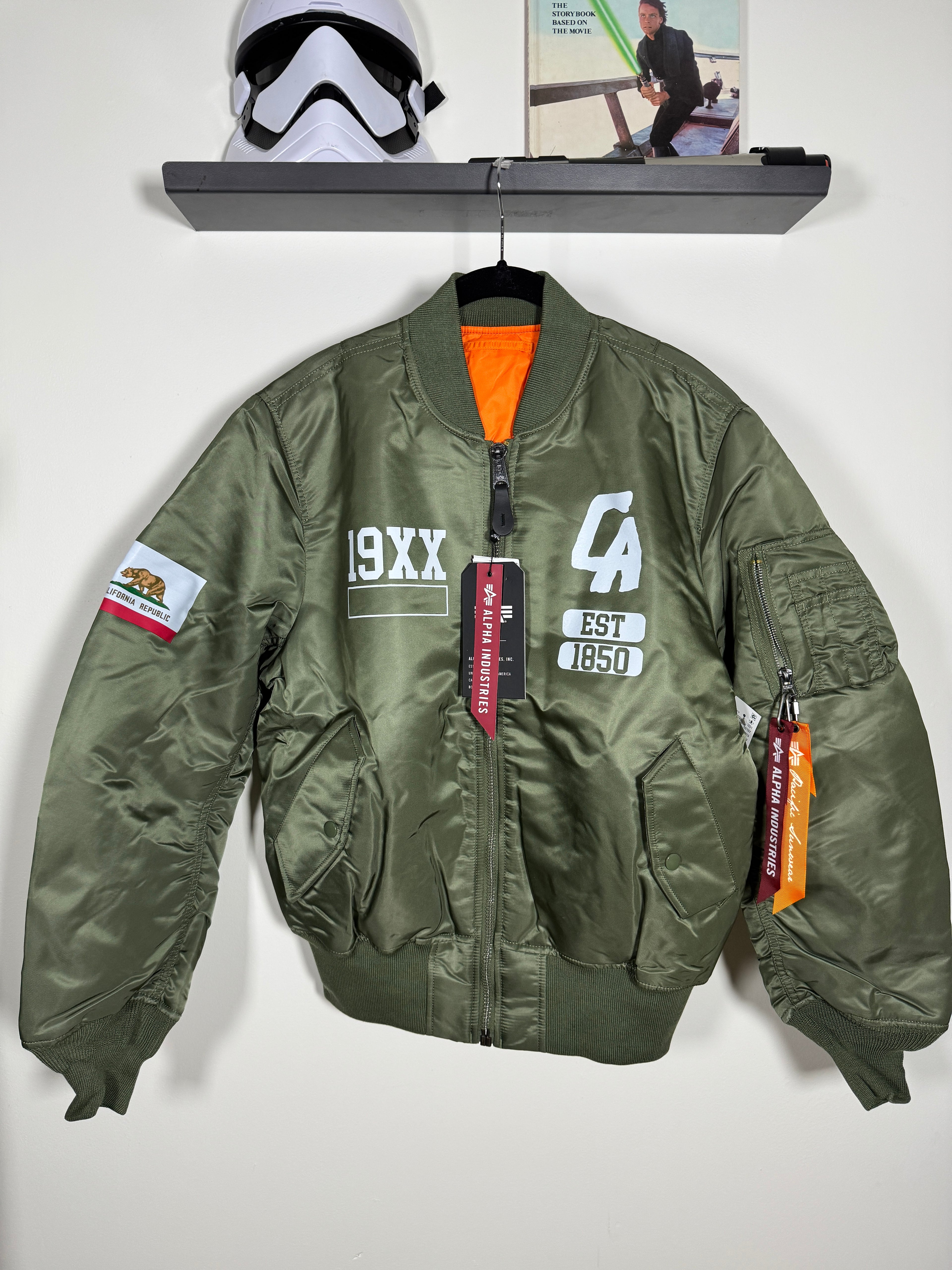 Chaqueta Alpha Industries Ma-1 Bomber Jacket - California Edition "Nueva"