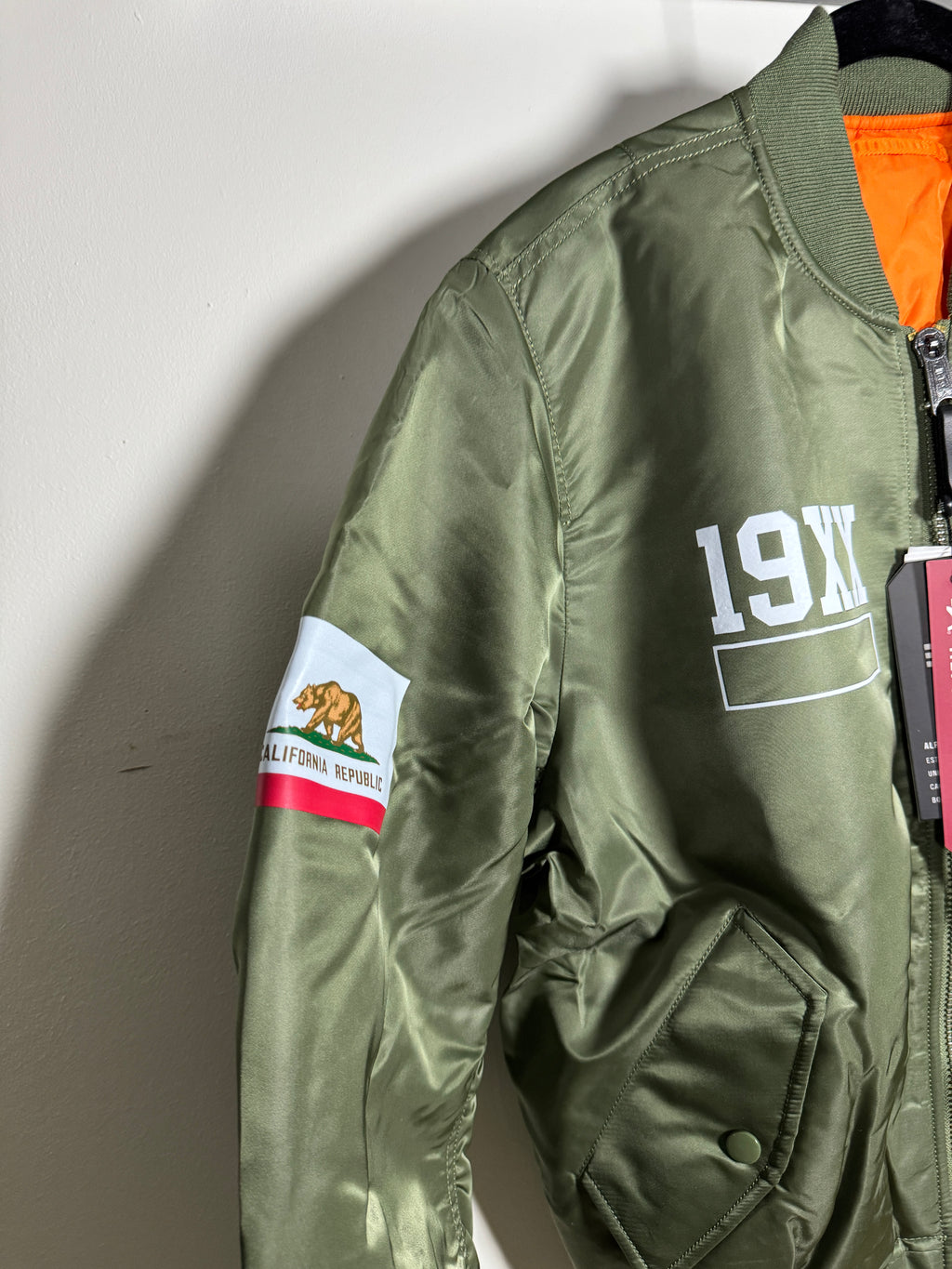 Chaqueta Alpha Industries Ma-1 Bomber Jacket - California Edition "Nueva"
