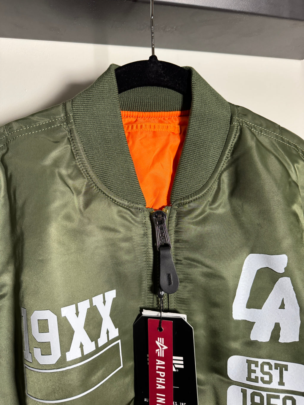 Chaqueta Alpha Industries Ma-1 Bomber Jacket - California Edition "Nueva"