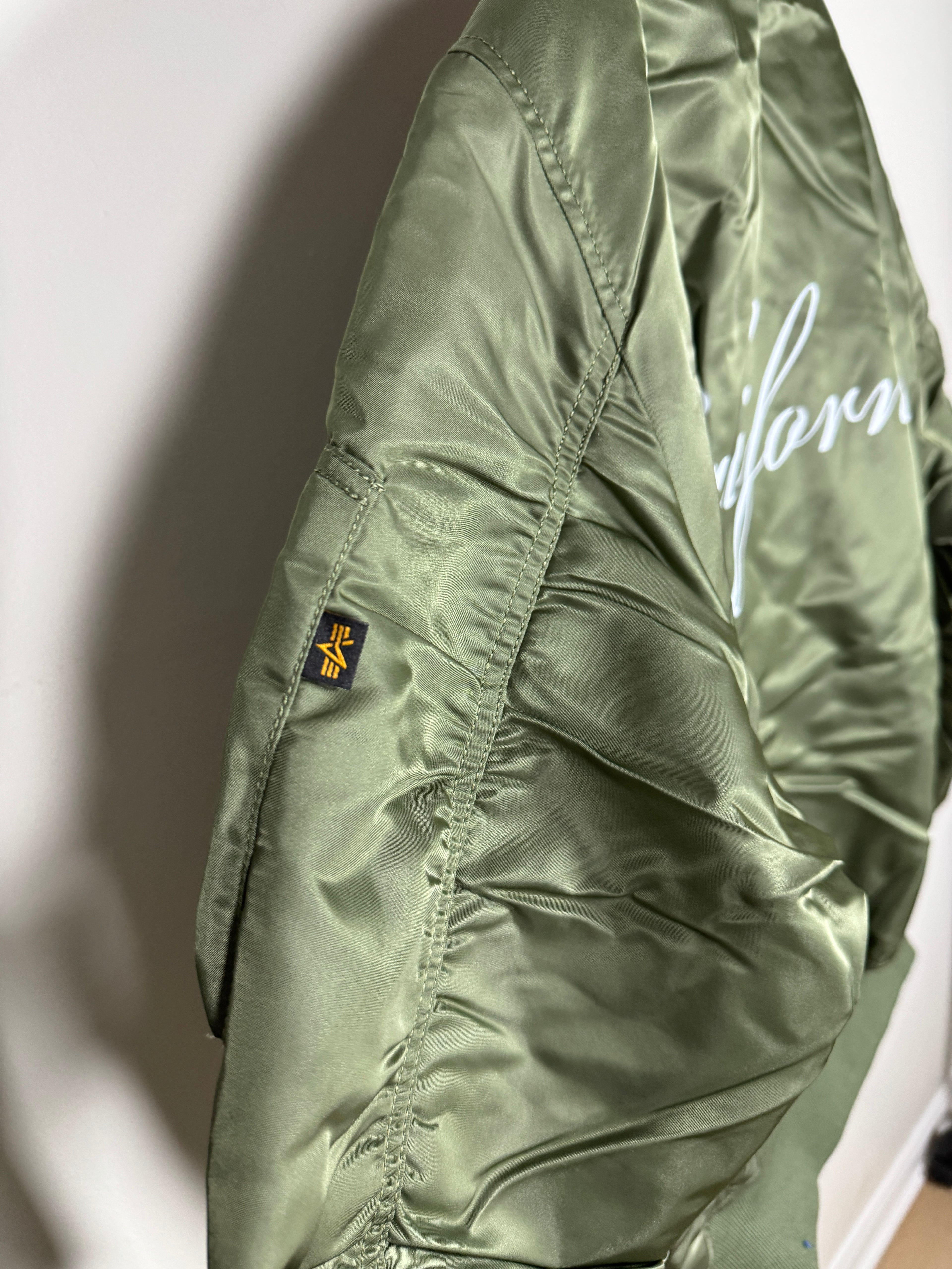 Chaqueta Alpha Industries Ma-1 Bomber Jacket - California Edition "Nueva"