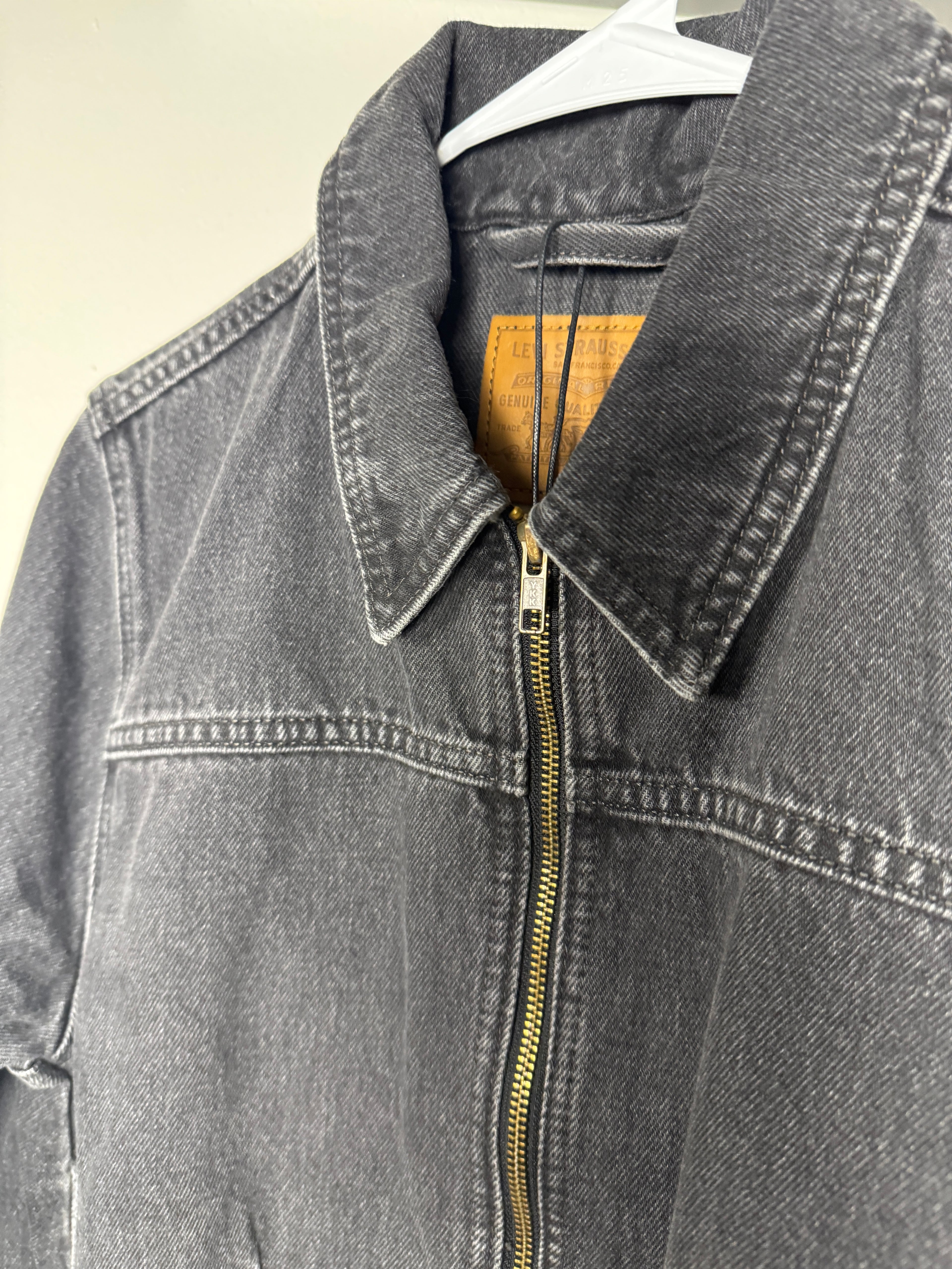 Chaqueta Levi's Dart Trucker "Nueva"