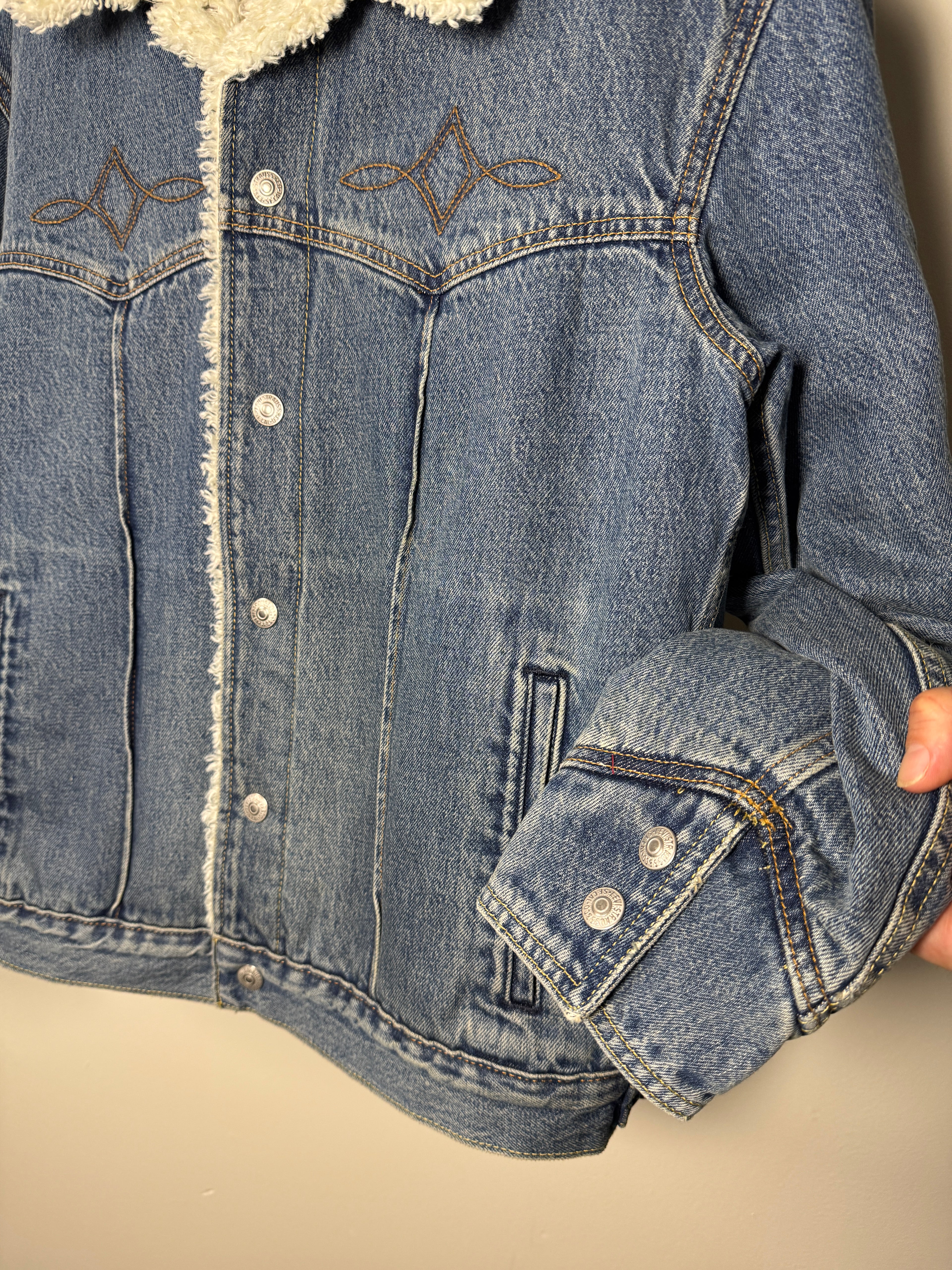 Chaqueta Levi's Western Sherpa "Nueva"