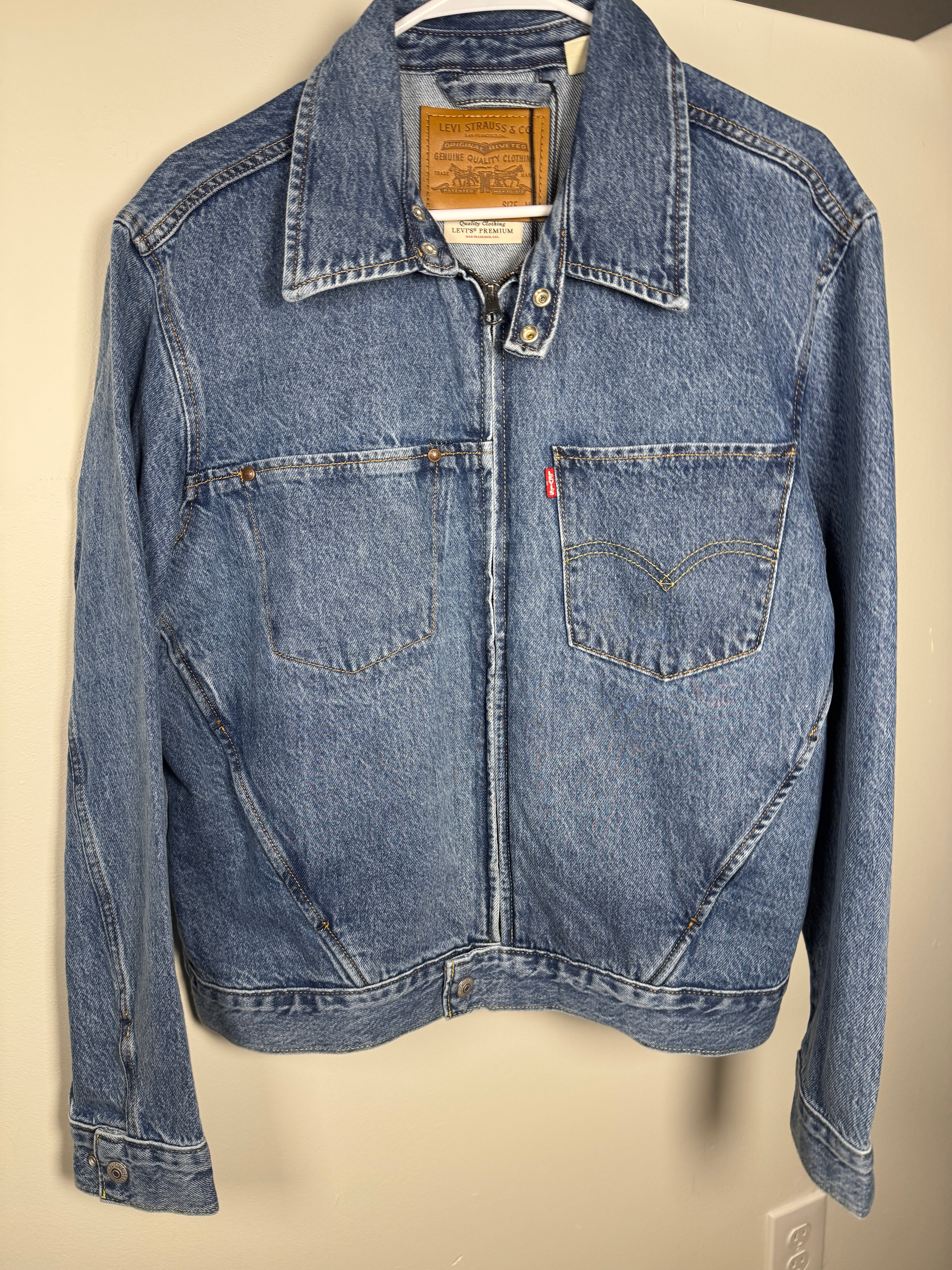 Chaqueta Levi's Twisted Trucker "Nueva"
