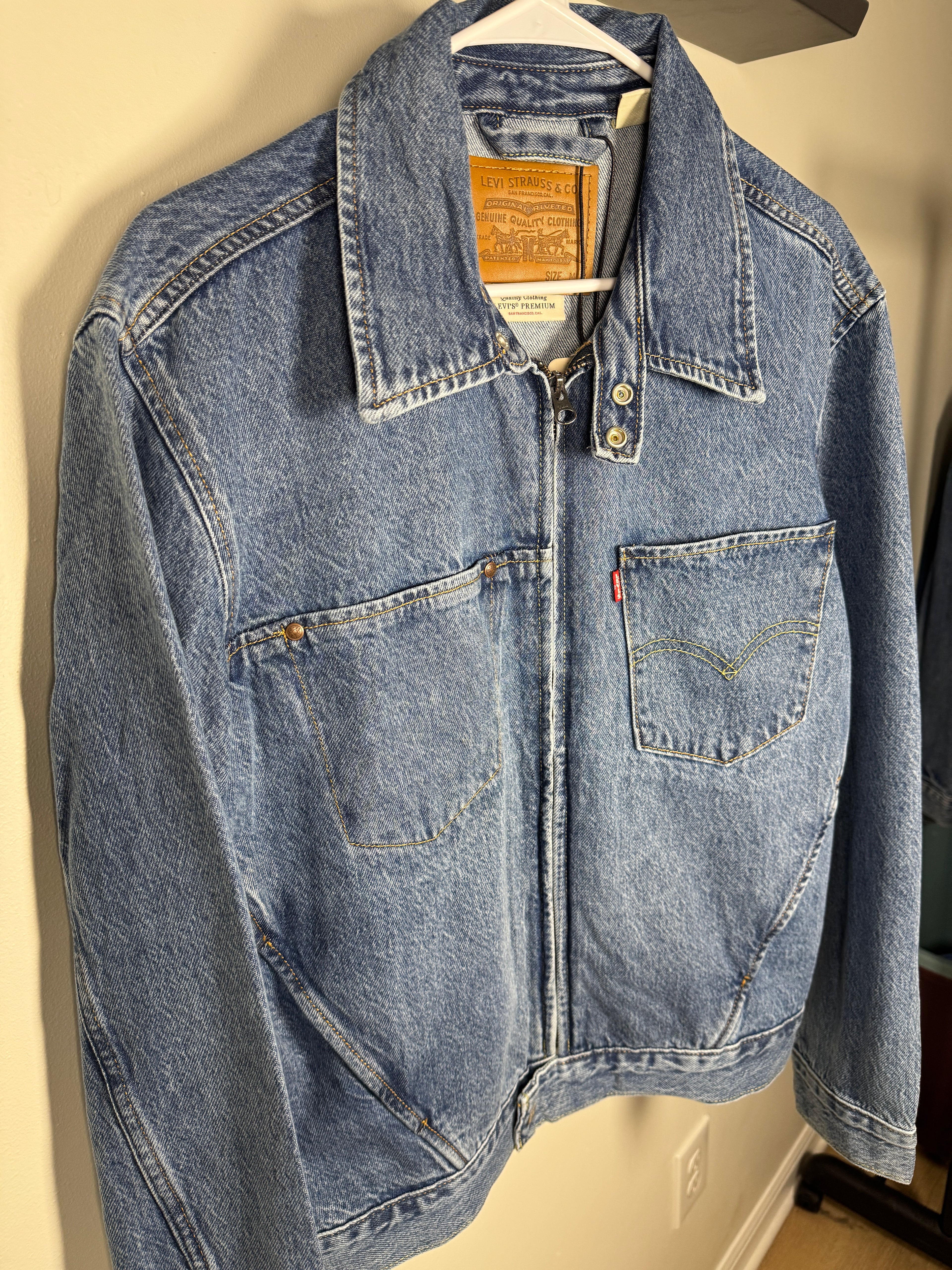 Chaqueta Levi's Twisted Trucker "Nueva"