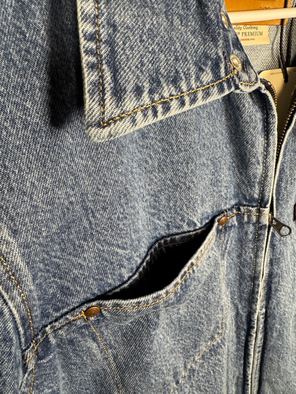 Chaqueta Levi's Twisted Trucker "Nueva"